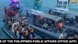 Tàu Philippines và tàu hải cảnh thường xuyên đối đầu trong thời gian qua tại Biển Đông. Hình ảnh chỉ mang tính minh họa.