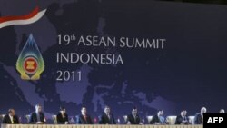 Lãnh đạo ASEAN tại Hội nghị Thượng đỉnh ASEAN ở Nusa Dua, Bali, 17/11/2011